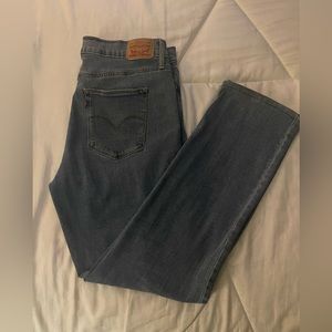 Slimming straigh levis women size 14